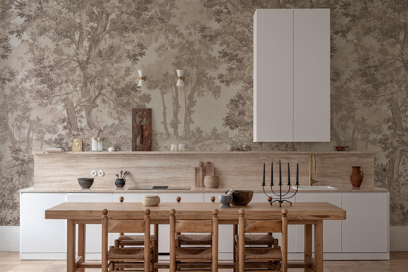 Sophisticated Vintage – A Collection of Quiet Elegance