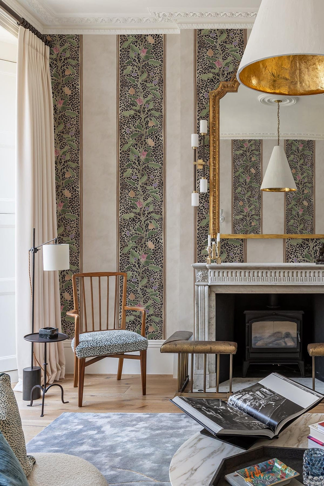 줄무늬 벽 벽화 - 현대적이고 시대를 초월한 인테리어 벽지 – 페이지 3 – belarteSTUDIO, image size:1080x1620