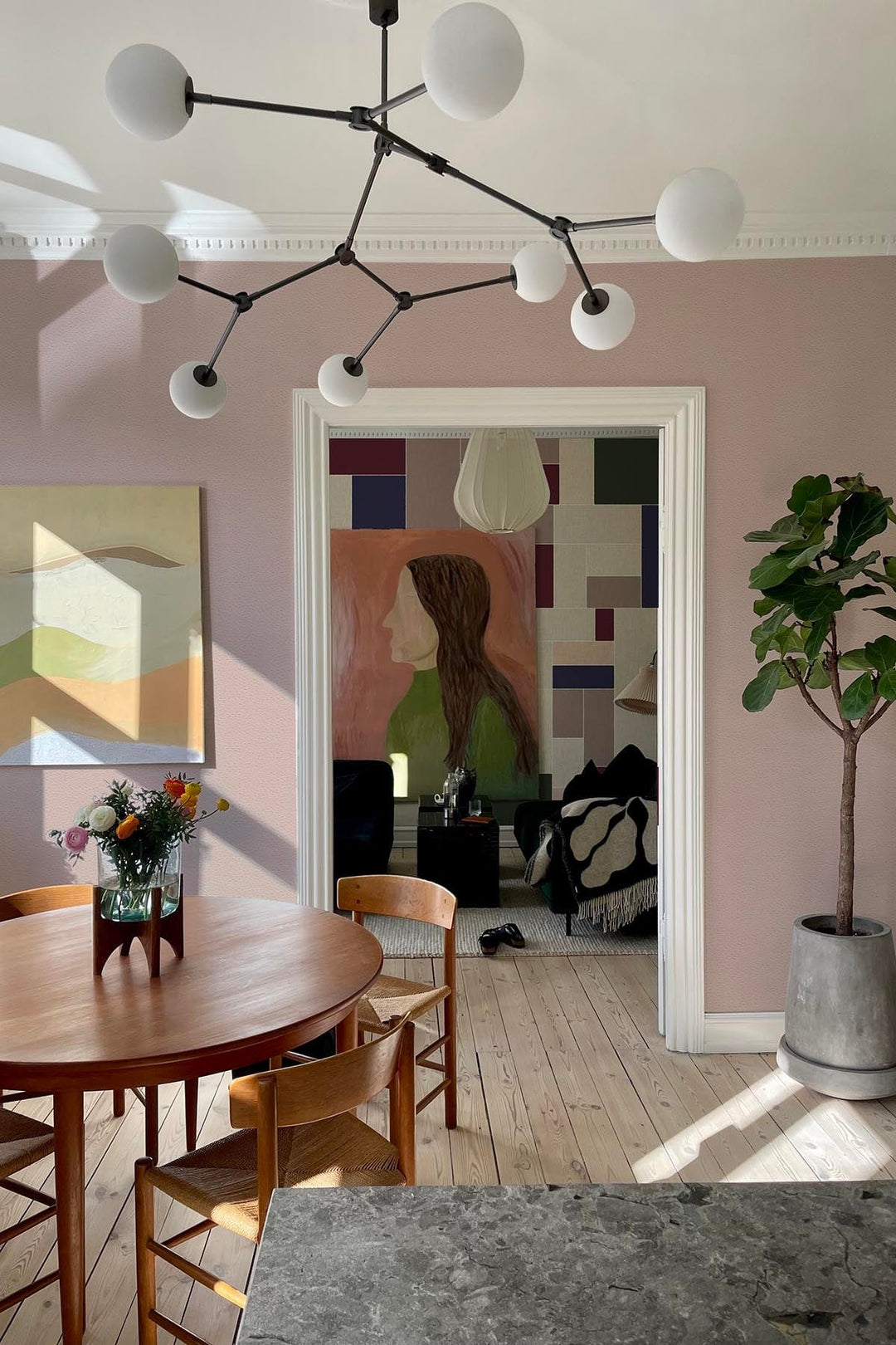 Elegant Pink Ostrich Wall Mural – Luxurious and Sophisticated