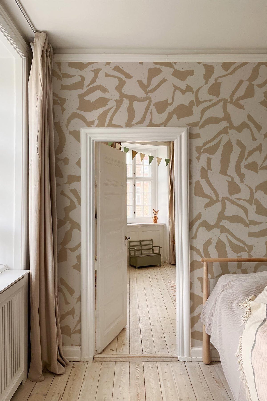 DarkJapandi-GraphicClay-